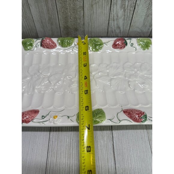 Vtg Neuwirth Serving Tray Porcelain Embossed Strawberry 15.5" x 6.5" Portugal - Picture 4 of 4